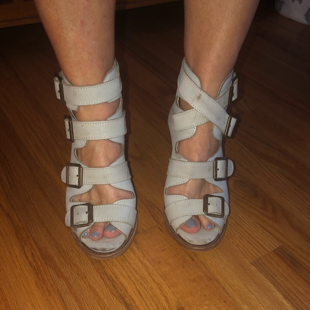 Vintage strap block heel.